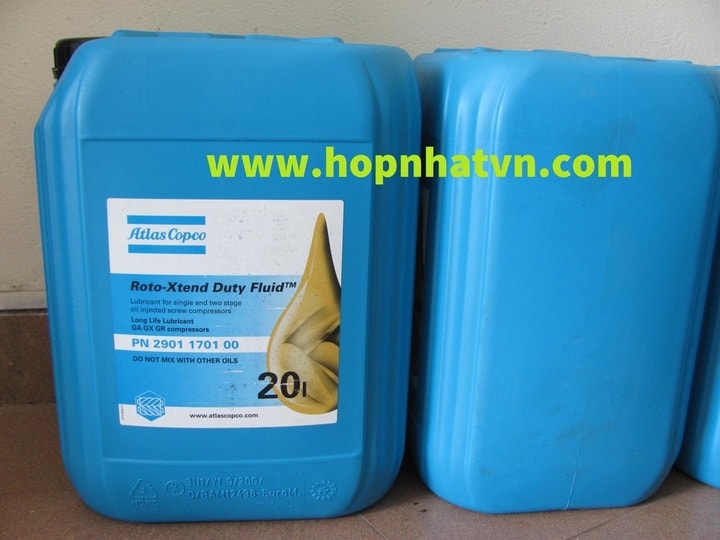 <p><strong>Dầu nhớt máy nén khí Atlas Copco</strong></p>

<p>Mã sản phẩm : 2901 0522 00, 2901 1701 00 , 2908 8501 01</p>

<p>Gốc dầu : Bán tổng hợp</p>

<p>Thời gian thay dầu : 3.000 – 8.000 giờ</p>

<p>Dùng cho máy nén khí : Máy nén khí trục vít Atlas Copco</p>

<p>Quy cách : Thùng nhựa 20 lít</p>