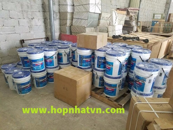 <p>Giá dầu nhớt máy nén khí trục vít phụ thuộc vào từng hãng sản xuất, gốc dầu và đơn vị phân phối tại Việt Nam. Hôm nay chúng ta cùng tìm hiểu về giá dầu máy nén khí.</p>